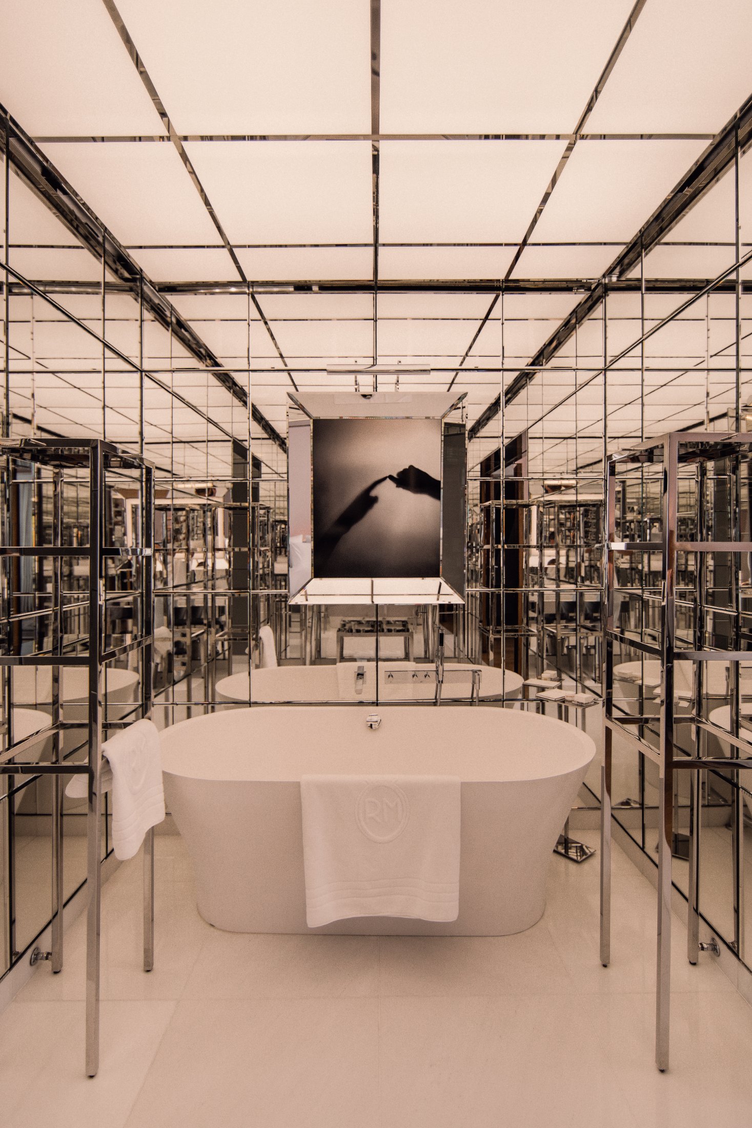 Le Royal Monceau Paris – mirrored bathroom with freestanding bath in a private apartment, photo Jon Filin